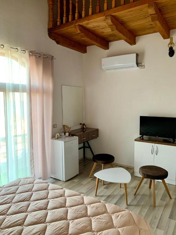 Casadolcecasa Hotel Shkoder Bagian luar foto